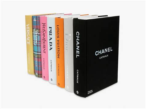 libro chanel|Amazon.it: Chanel Libro.